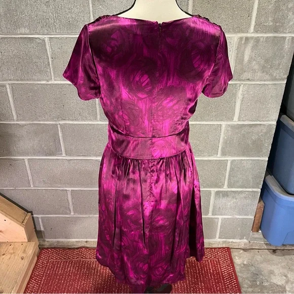 Banana Republic silk dress. - Picture 7 of 14